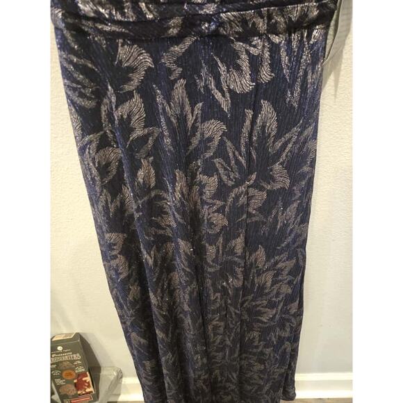 Betsy & Adam Women's One-Shoulder Metallic Floral Gown Blue Size 12 - Picture 3 of 14